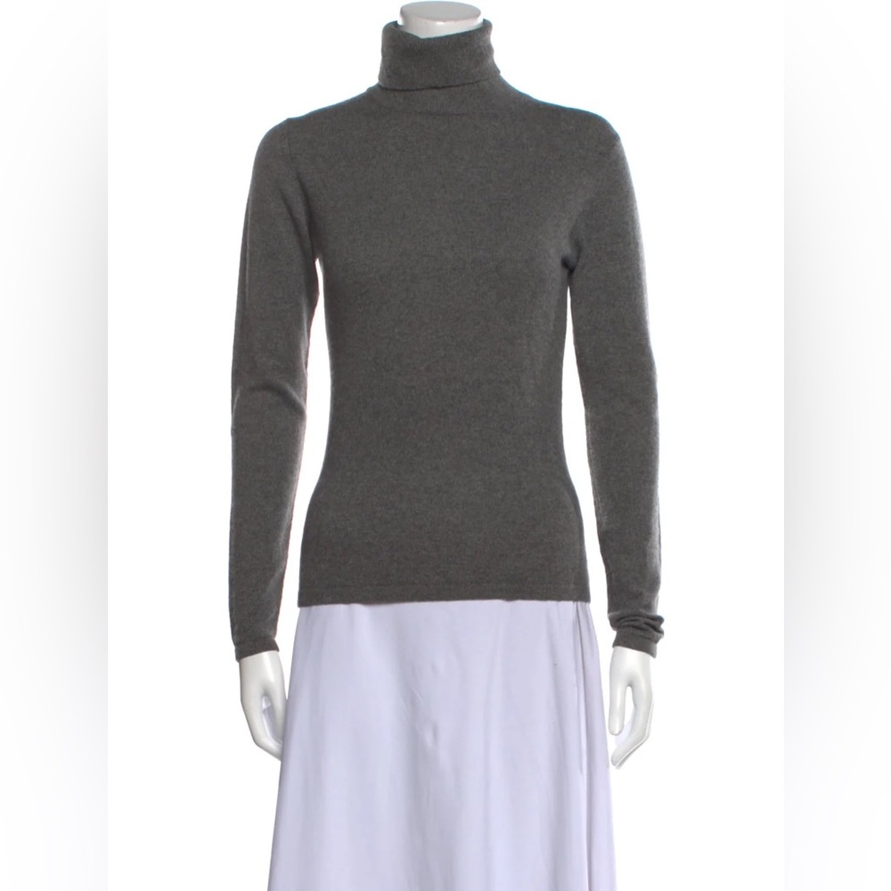TSE Cashmere Turtleneck Sweater